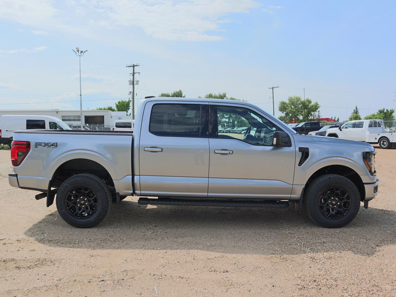 2026 Ford F-150 XLT Photo2