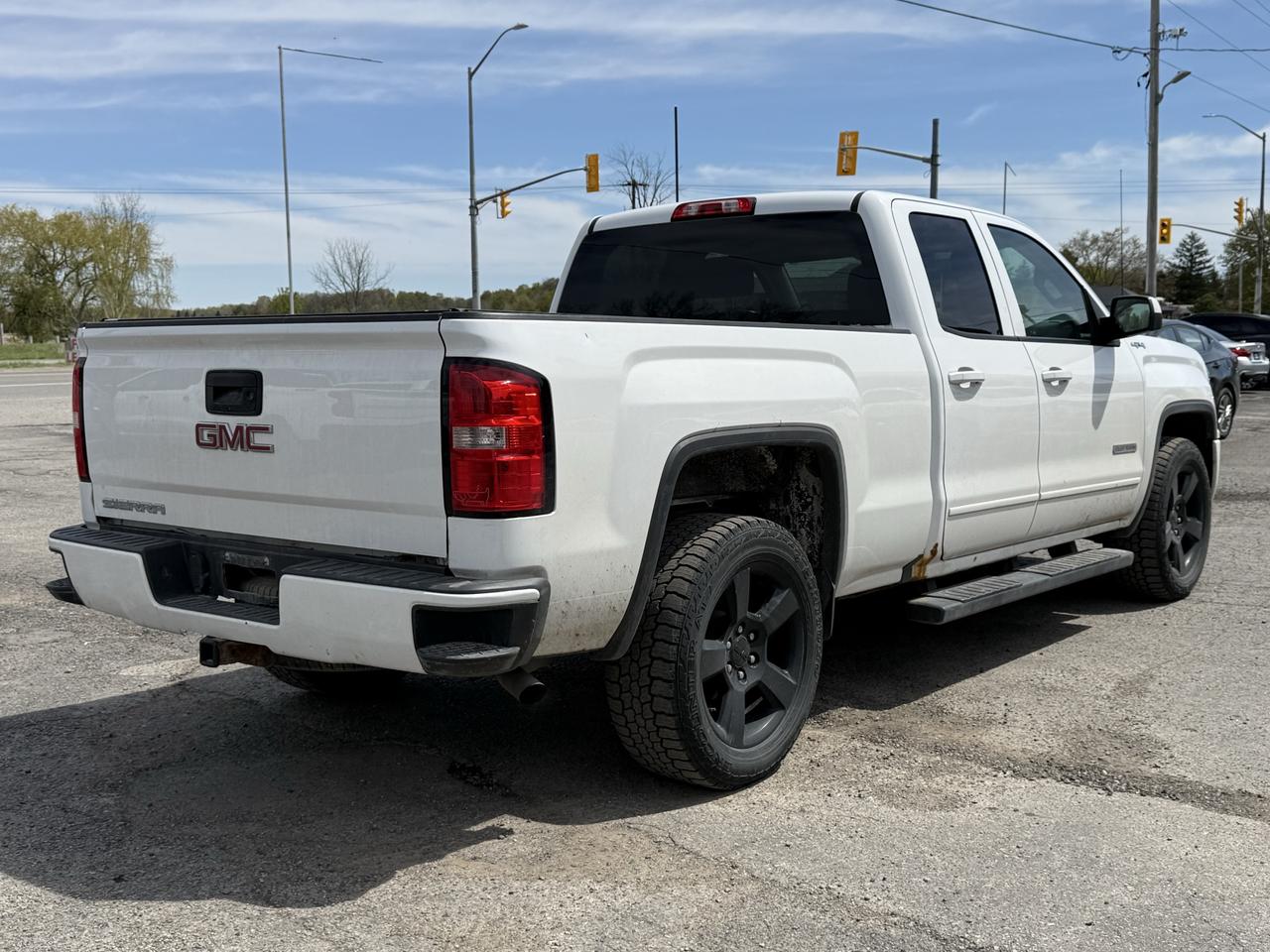 2017 GMC Sierra 1500 4WD DOUBLE CAB 143.5" Photo