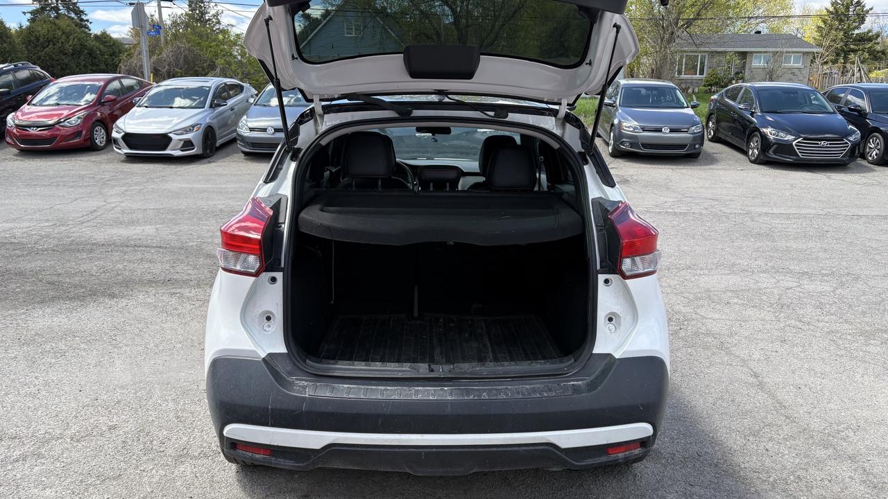 2019 Nissan Kicks SR Photo4