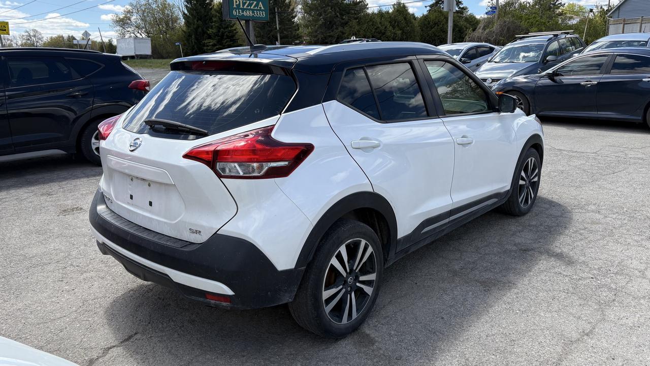 2019 Nissan Kicks SR Photo