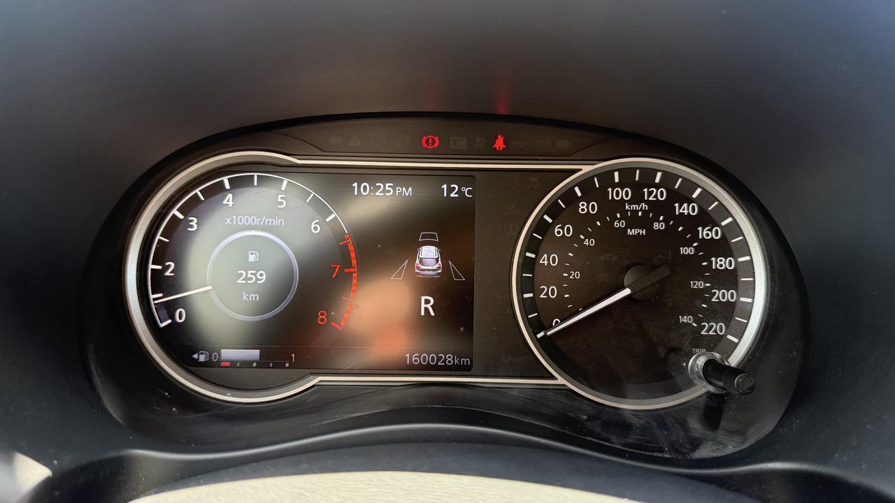 2019 Nissan Kicks SR Photo