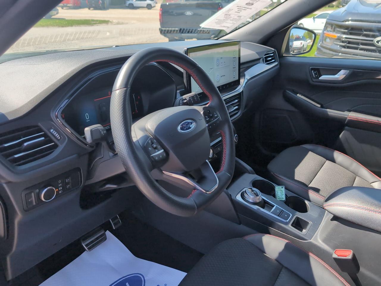 2023 Ford Escape ST-Line AWD Photo
