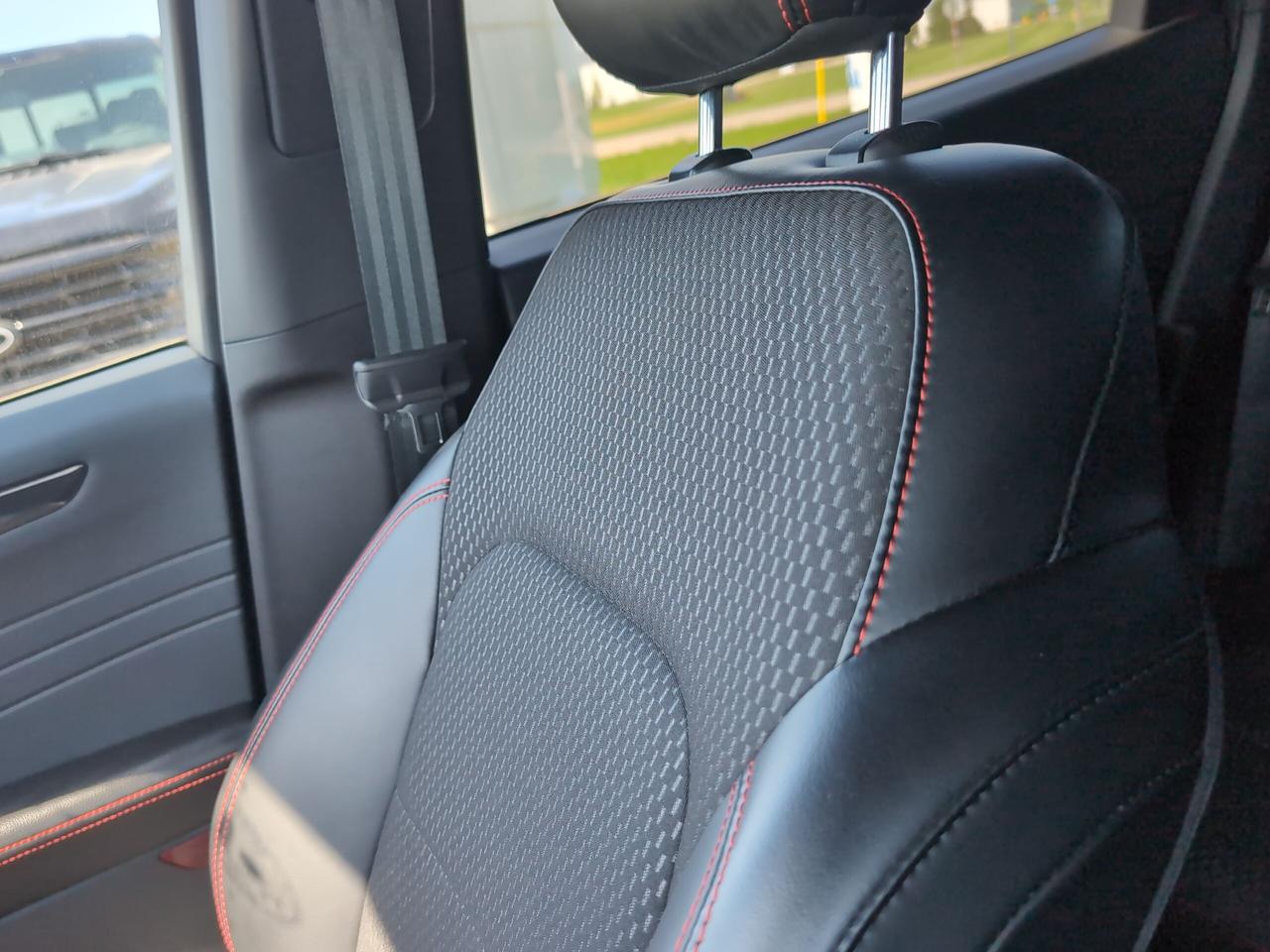 2023 Ford Escape ST-Line AWD Photo
