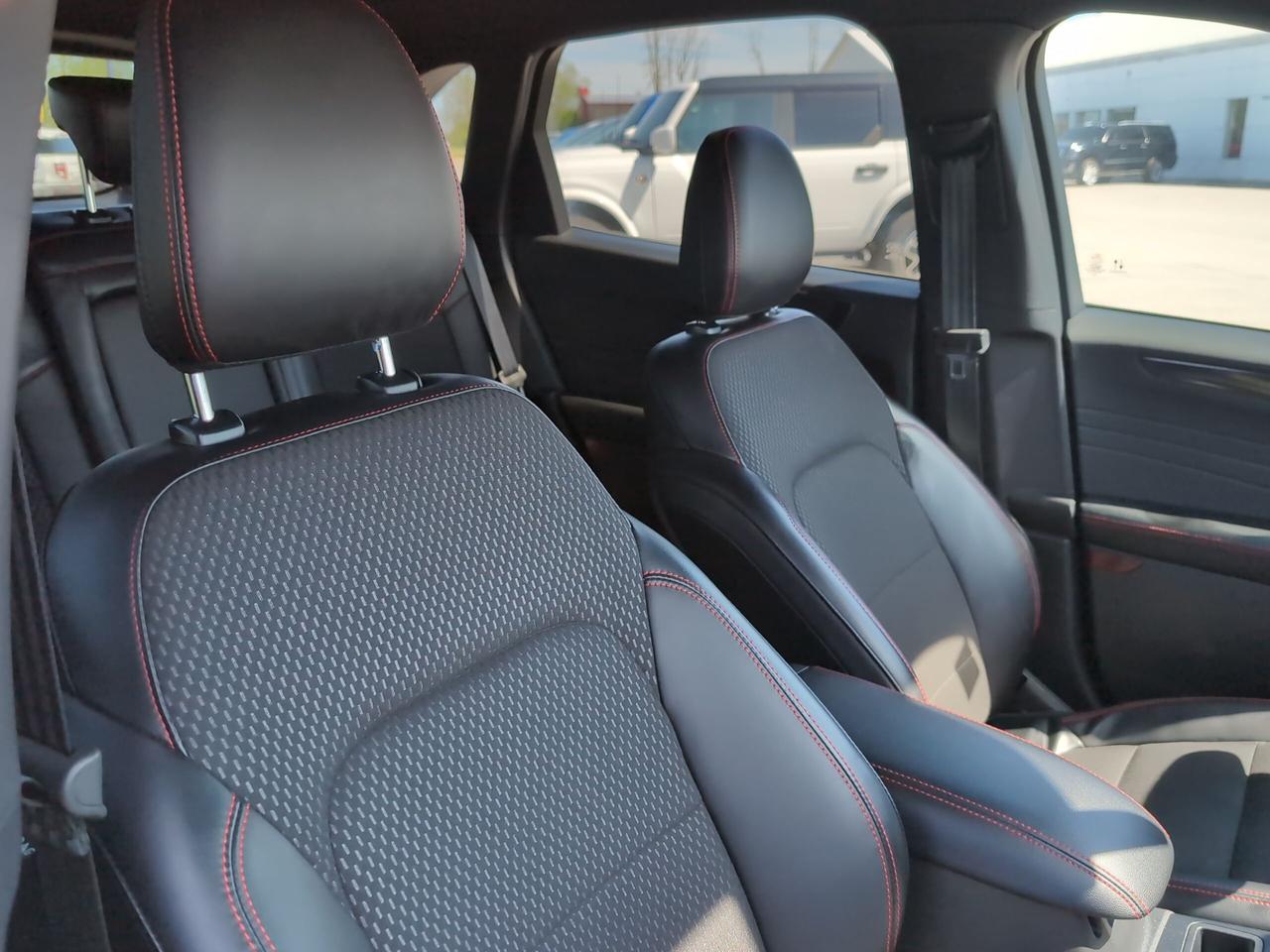 2023 Ford Escape ST-Line AWD Photo