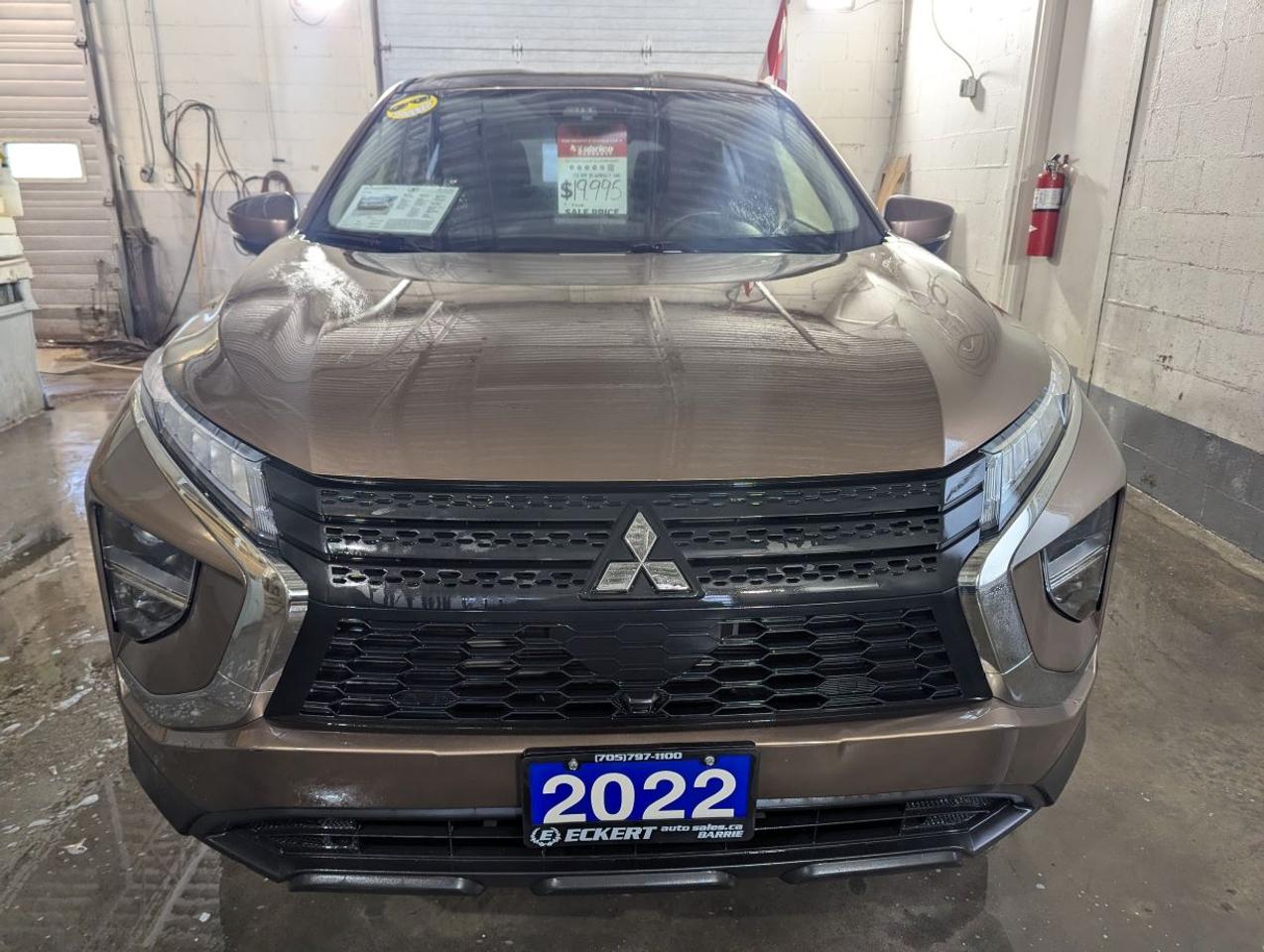 2022 Mitsubishi Eclipse Cross ES S-AWC WITH HD RADIO!! Photo2