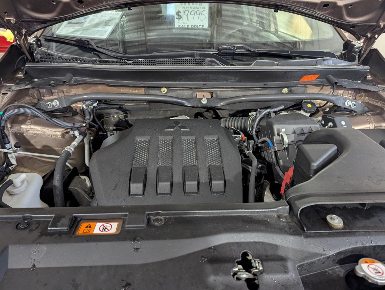 2022 Mitsubishi Eclipse Cross ES S-AWC WITH HD RADIO!! Photo