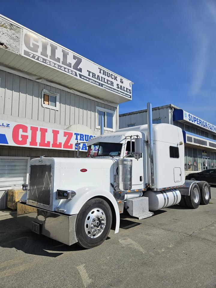 <p>2006 PETERBILT 379 CONVENTIONAL<br><br>1,264,483 KM<br><br></p><p><span style=text-decoration: underline;><strong>Specs:<br></strong></span></p><p>MOTOR REBUILT<br><br>12,000 Front</p><p><br>40,000 Rear<br><br></p><p>244 Wheelbase</p><p>&nbsp;</p>