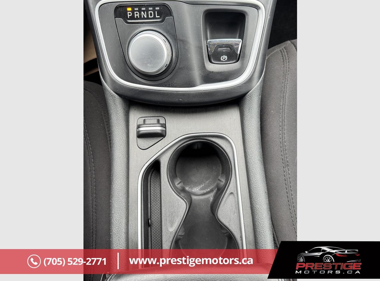 2015 Chrysler 200 Limited Photo