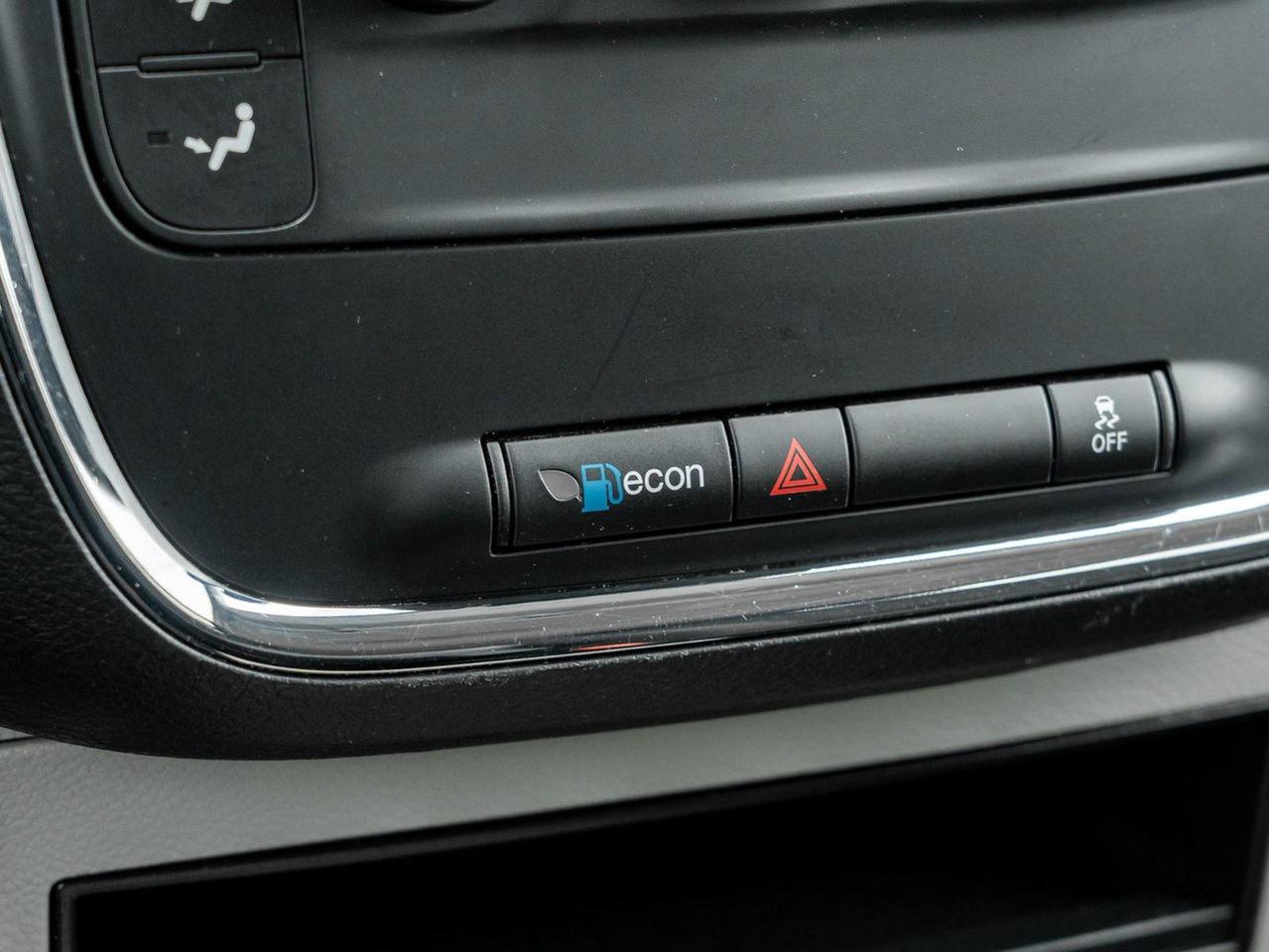 2016 Dodge Grand Caravan SXT Photo
