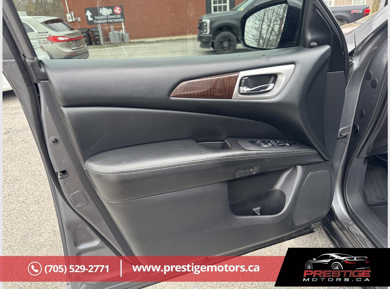 2016 Nissan Pathfinder SL Photo