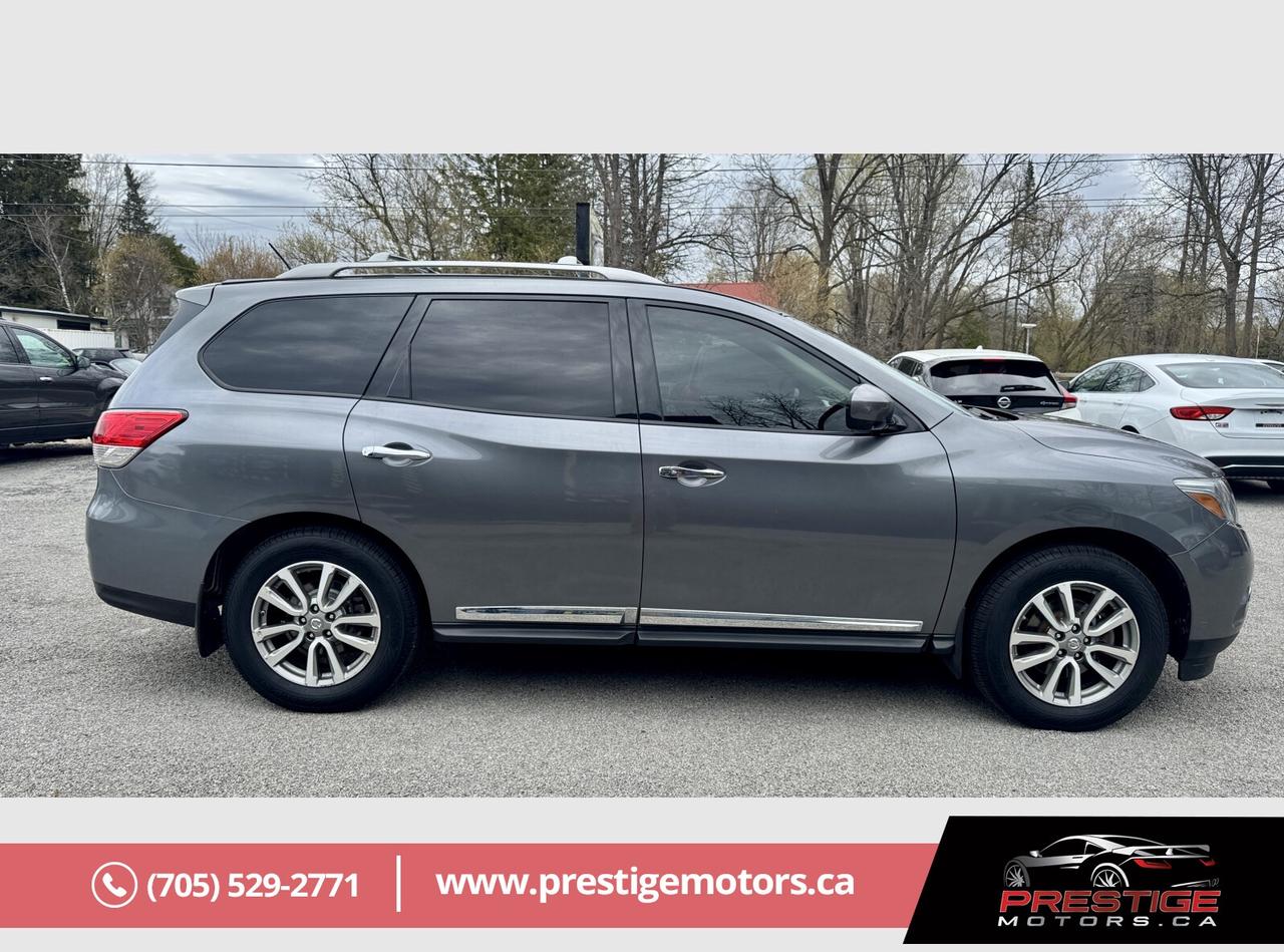 2016 Nissan Pathfinder SL Photo