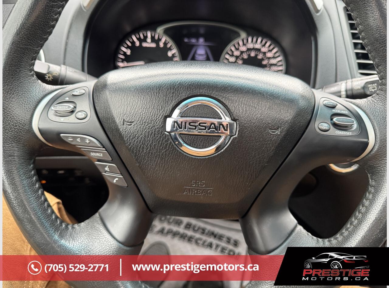 2016 Nissan Pathfinder SL Photo