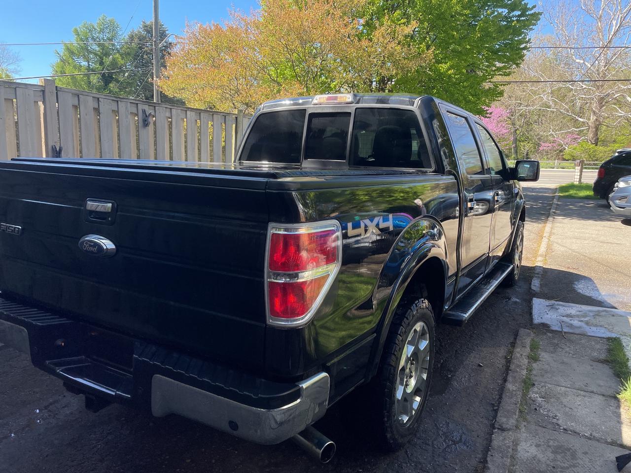 2012 Ford F-150 Lariat Photo