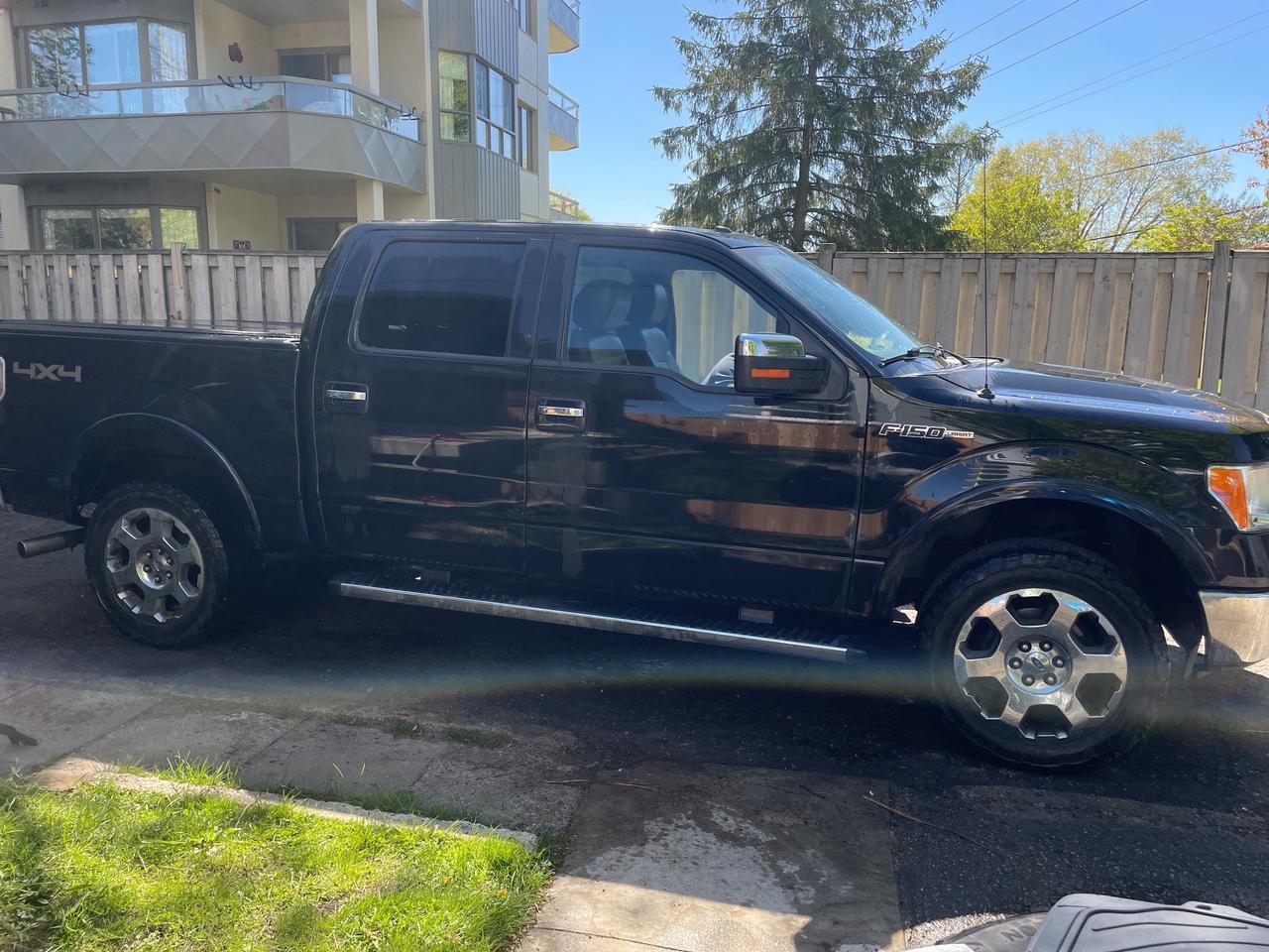 2012 Ford F-150 Lariat Photo0