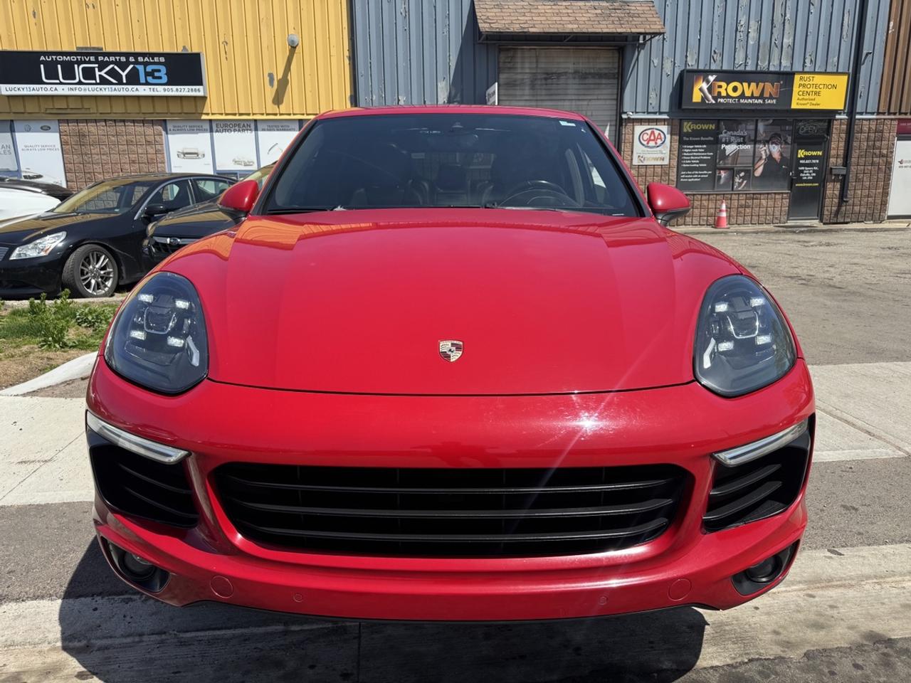 2018 Porsche Cayenne S Photo2