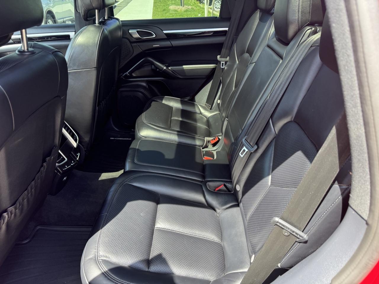 2018 Porsche Cayenne S Photo