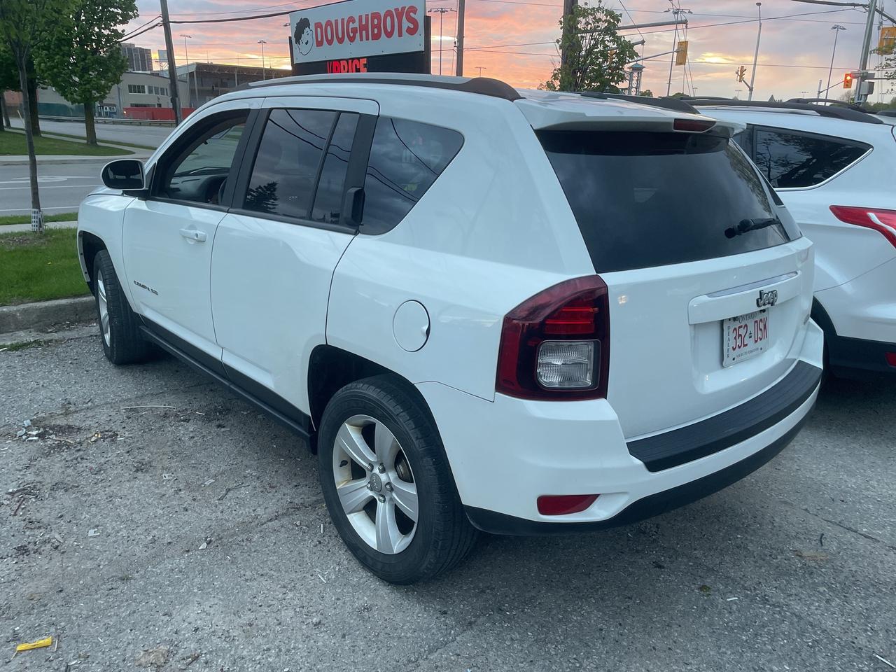 2015 Jeep Compass NORTH Photo