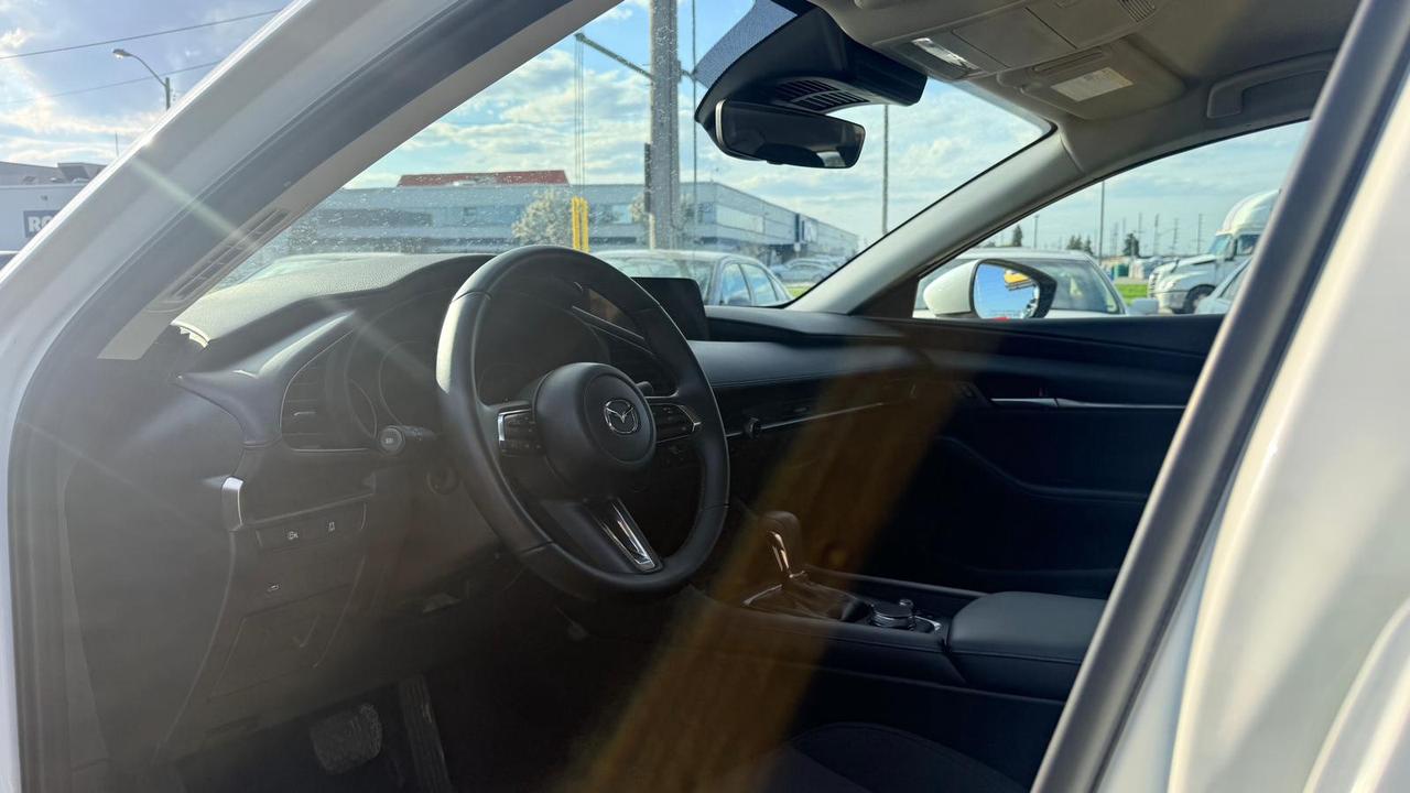 2025 Mazda MAZDA3 S Preferred Photo