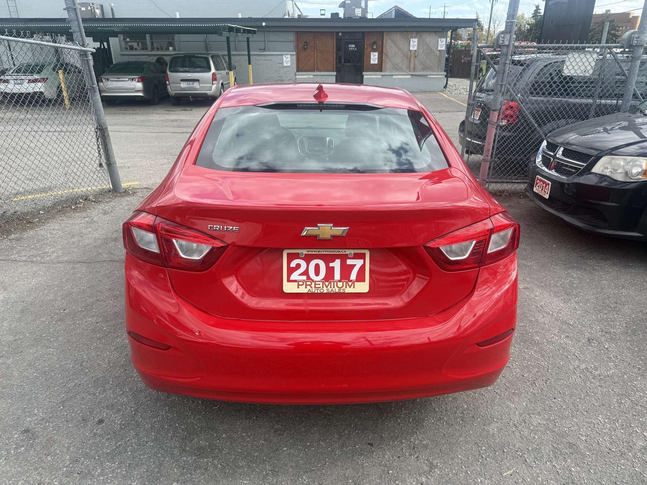 2017 Chevrolet Cruze *** 3 YEAR WARRANTY INCLUDED *** Photo4