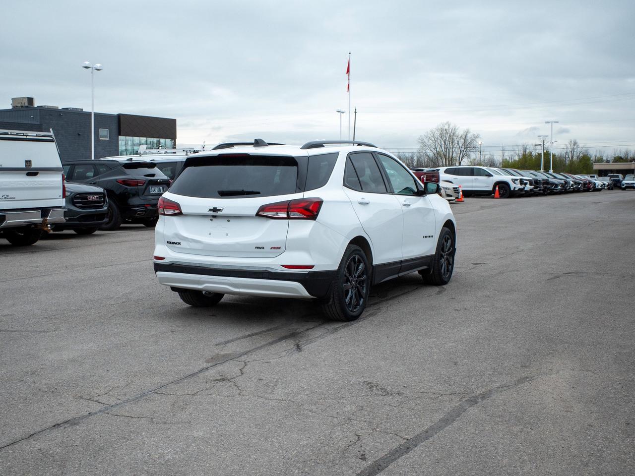 2023 Chevrolet Equinox RS - Power Driver Seat   Remote Trunk Release Photo