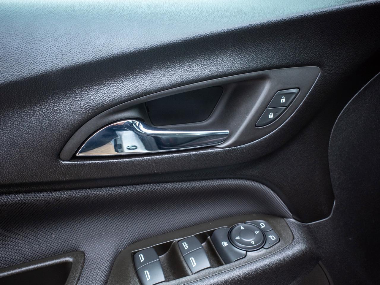2023 Chevrolet Equinox RS - Power Driver Seat   Remote Trunk Release Photo