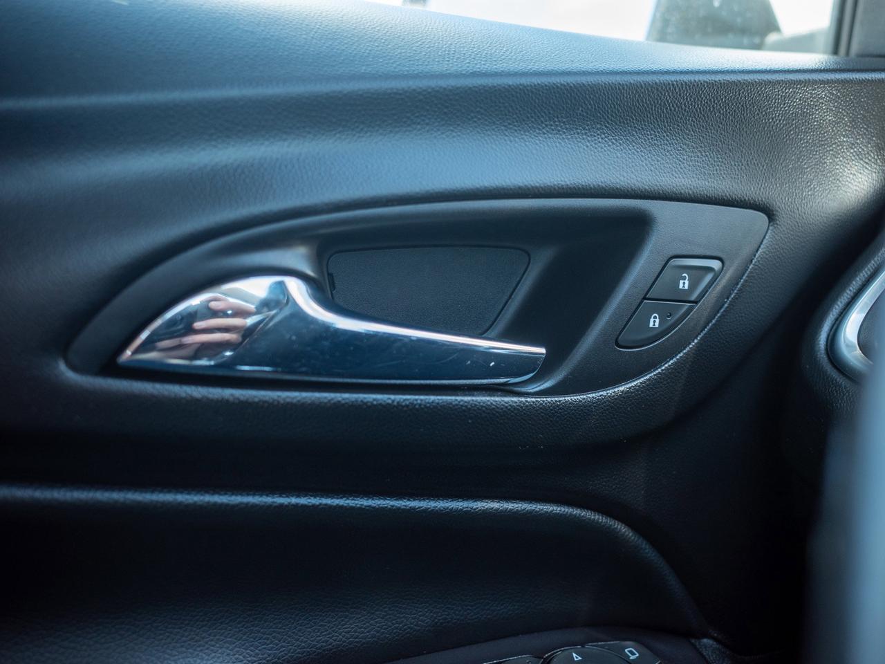 2018 Chevrolet Equinox LT - Heated Seats   Back-Up Camera Photo