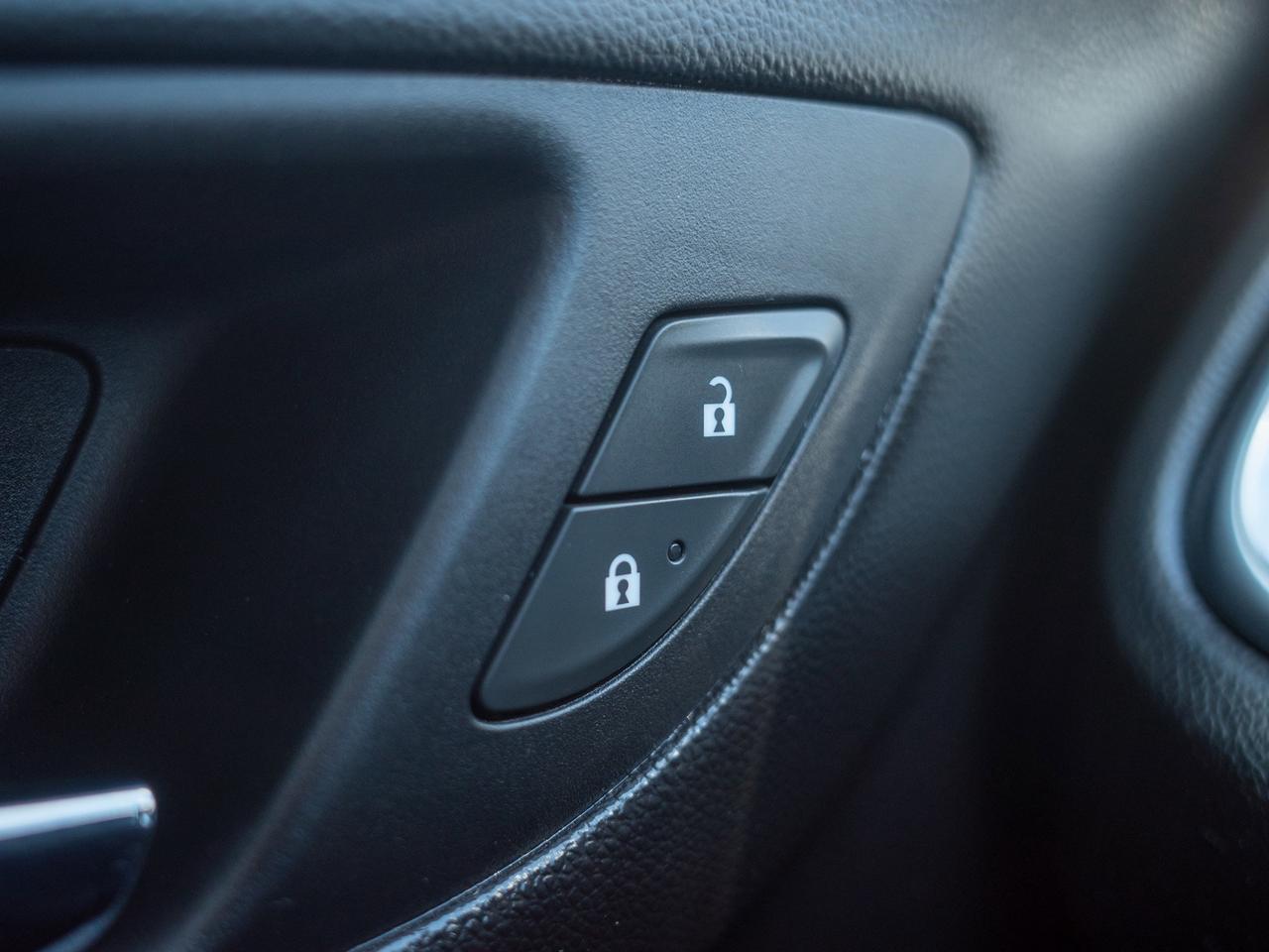2018 Chevrolet Equinox LT - Heated Seats   Back-Up Camera Photo