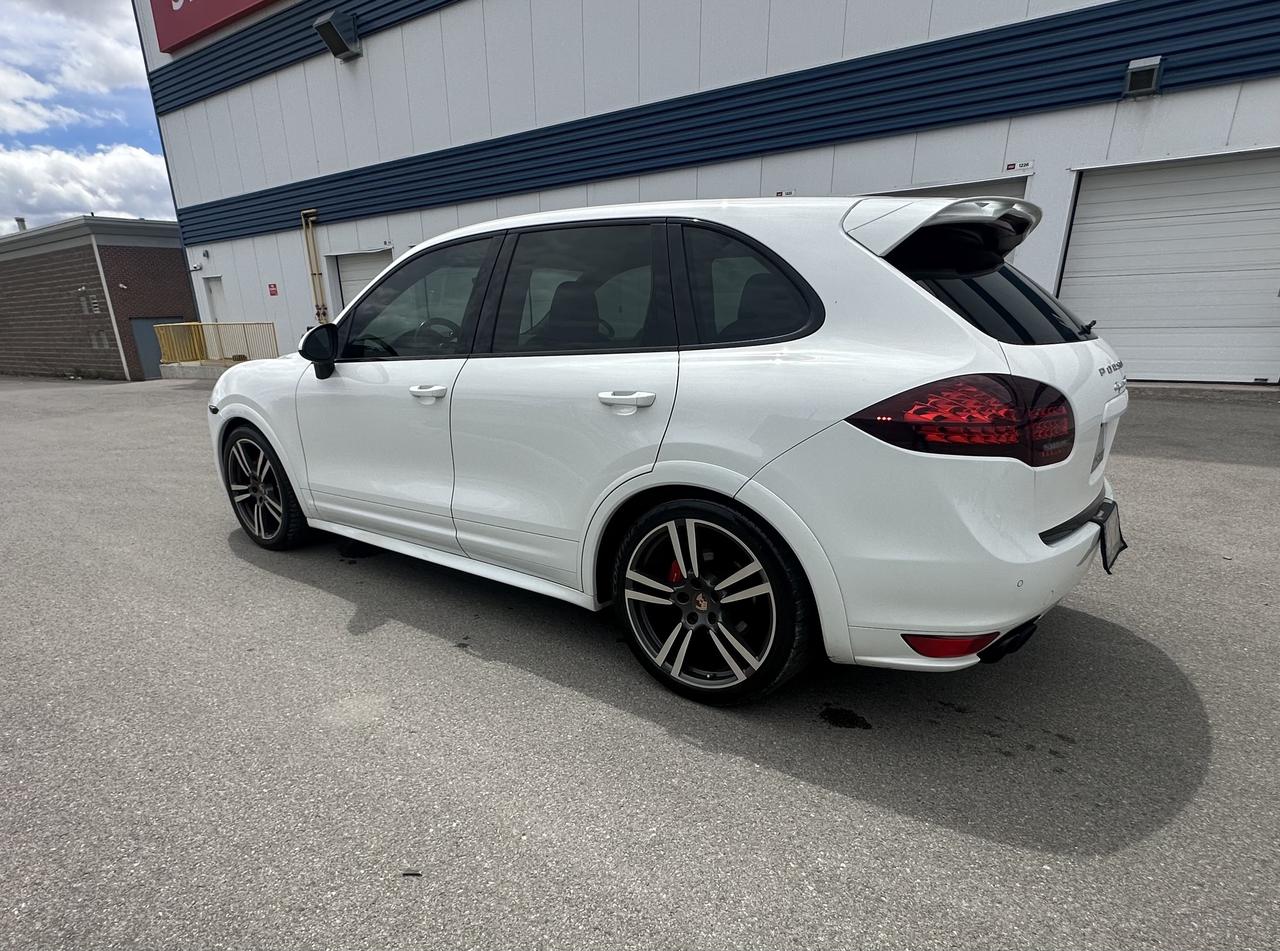 2013 Porsche Cayenne GTS NAVI HTD SEATS NO ACCIDENTS FINANCE & WARRANT Photo