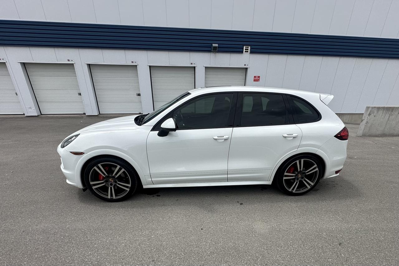2013 Porsche Cayenne GTS NAVI HTD SEATS NO ACCIDENTS FINANCE & WARRANT Photo