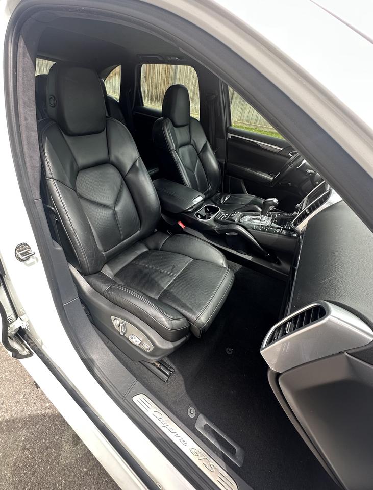 2013 Porsche Cayenne GTS NAVI HTD SEATS NO ACCIDENTS FINANCE & WARRANT Photo