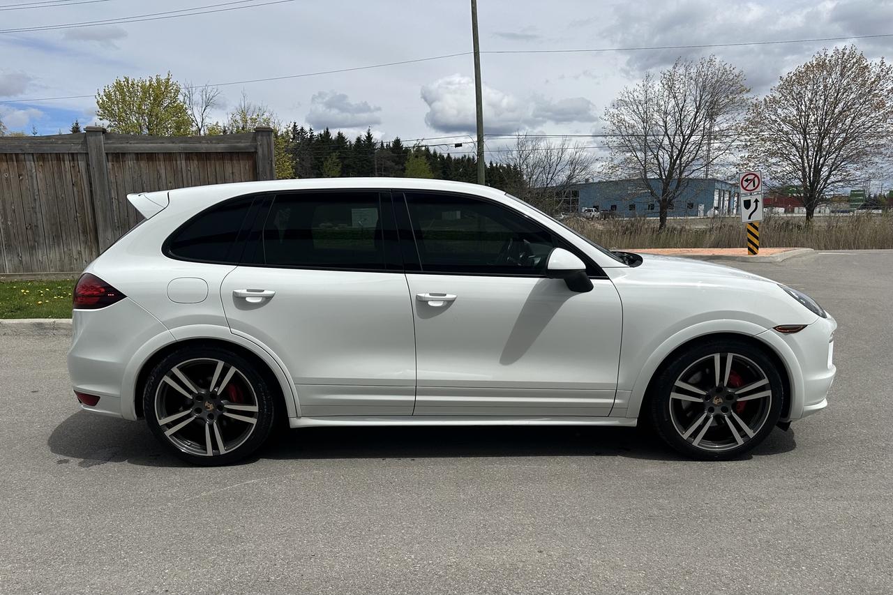 2013 Porsche Cayenne GTS NAVI HTD SEATS NO ACCIDENTS FINANCE & WARRANT Photo