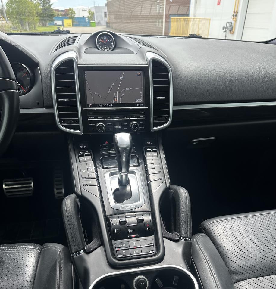 2013 Porsche Cayenne GTS NAVI HTD SEATS NO ACCIDENTS FINANCE & WARRANT Photo