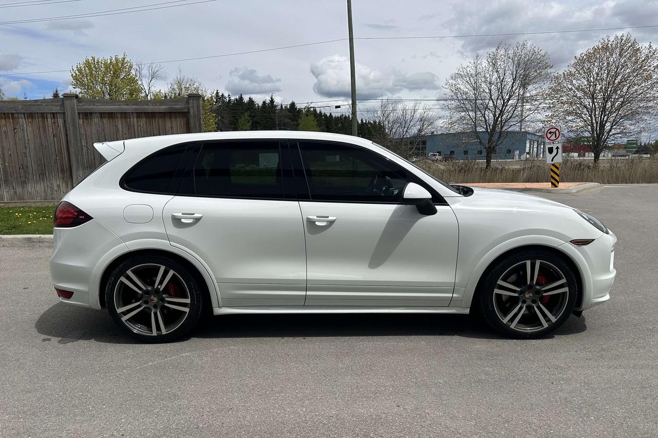 2013 Porsche Cayenne GTS NAVI HTD SEATS NO ACCIDENTS FINANCE & WARRANT Photo
