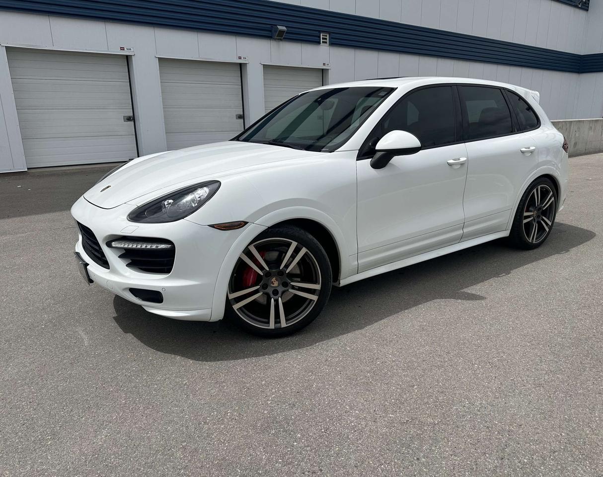 2013 Porsche Cayenne GTS NAVI HTD SEATS NO ACCIDENTS FINANCE & WARRANT Photo