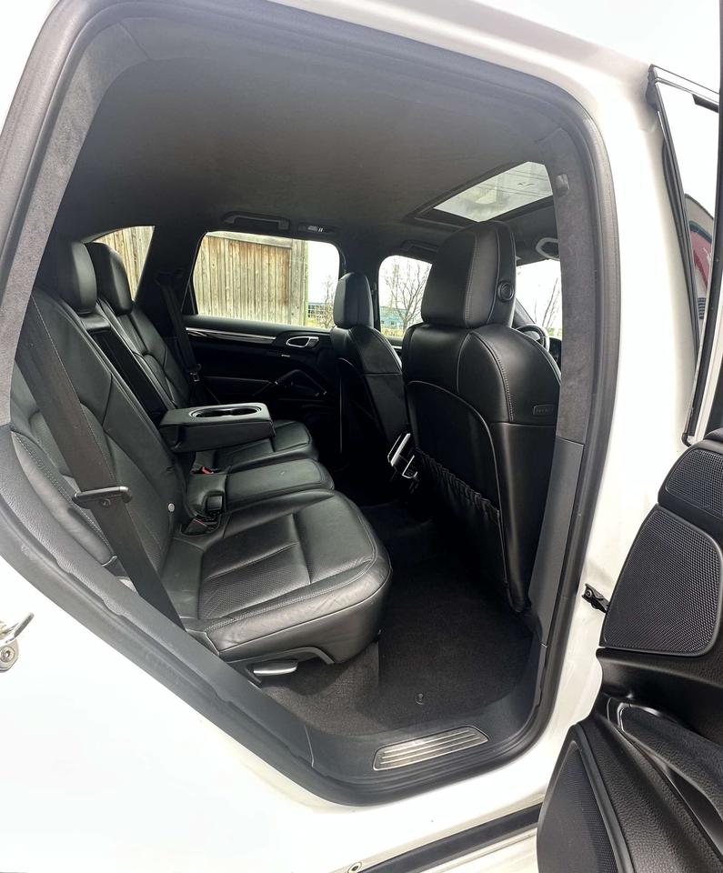 2013 Porsche Cayenne GTS NAVI HTD SEATS NO ACCIDENTS FINANCE & WARRANT Photo