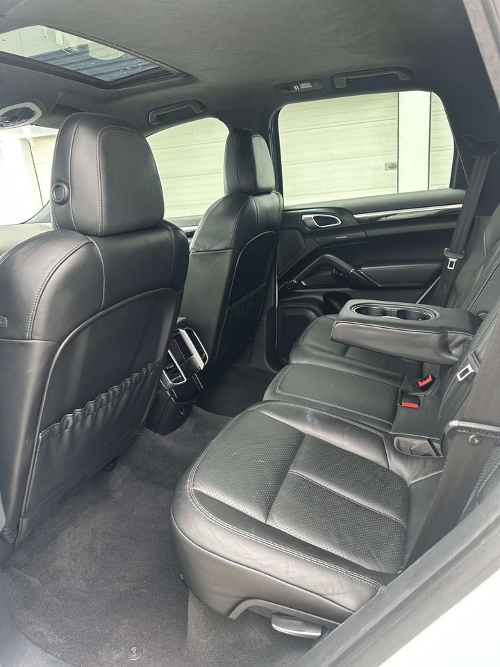 2013 Porsche Cayenne GTS NAVI HTD SEATS NO ACCIDENTS FINANCE & WARRANT Photo