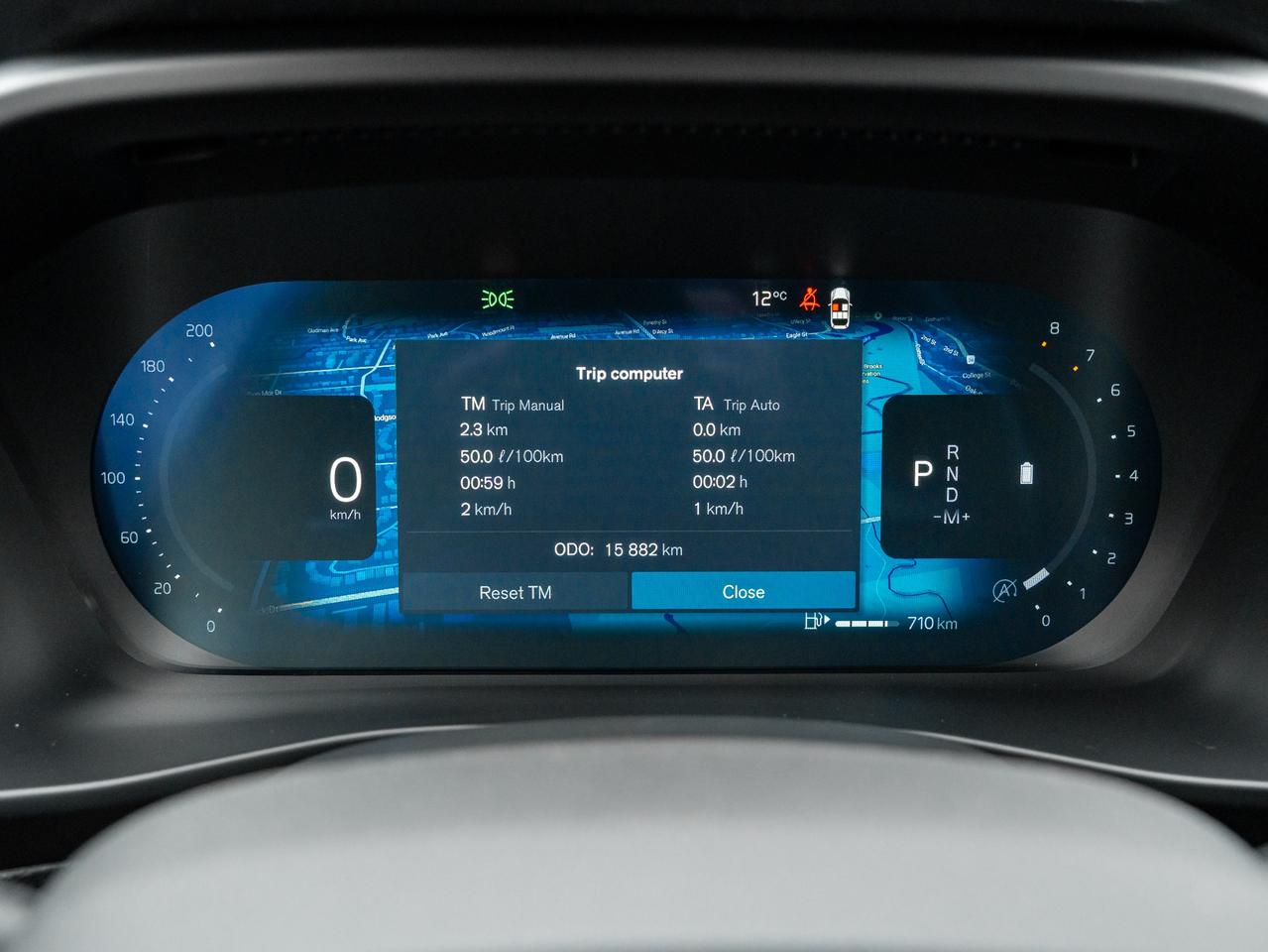 2025 Volvo XC40 B5 AWD Core  CPO FIN RATE 3.49%*(84 MONTH) Photo