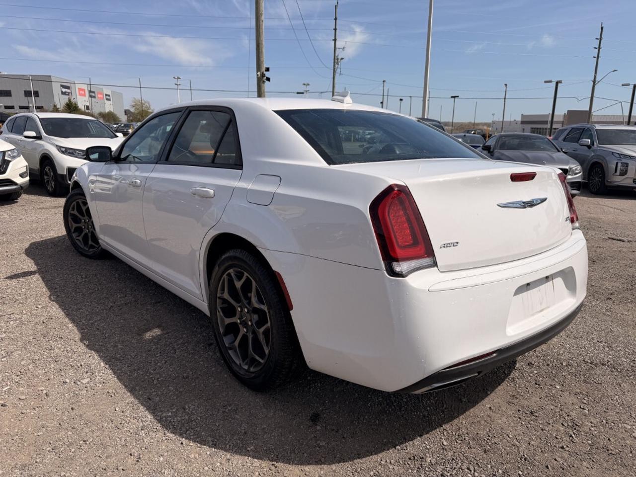 2018 Chrysler 300 300S AWD NAV LEATHER PANOROOF CAMERA HTD SEATS Photo