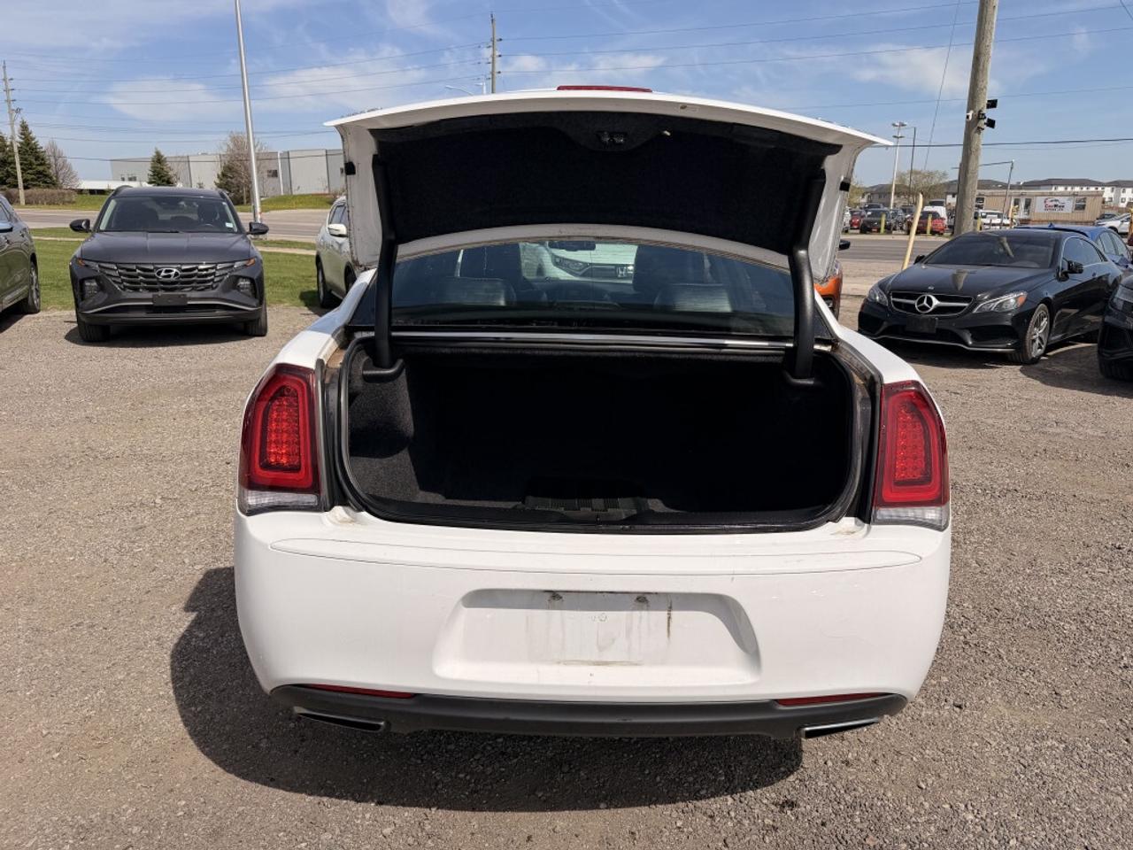 2018 Chrysler 300 300S AWD NAV LEATHER PANOROOF CAMERA HTD SEATS Photo