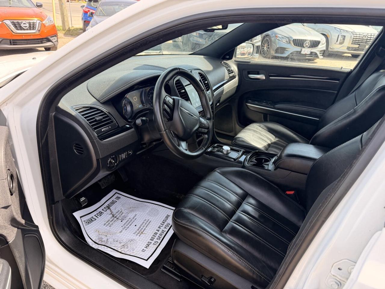 2018 Chrysler 300 300S AWD NAV LEATHER PANOROOF CAMERA HTD SEATS Photo
