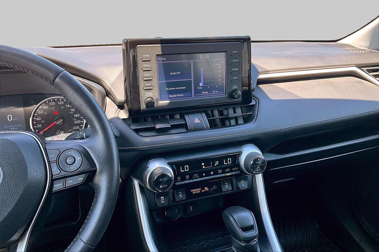 2021 Toyota RAV4 XLE AWD   SUNROOF   POWER TRUNK   HEAT SEATS/STEER Photo4