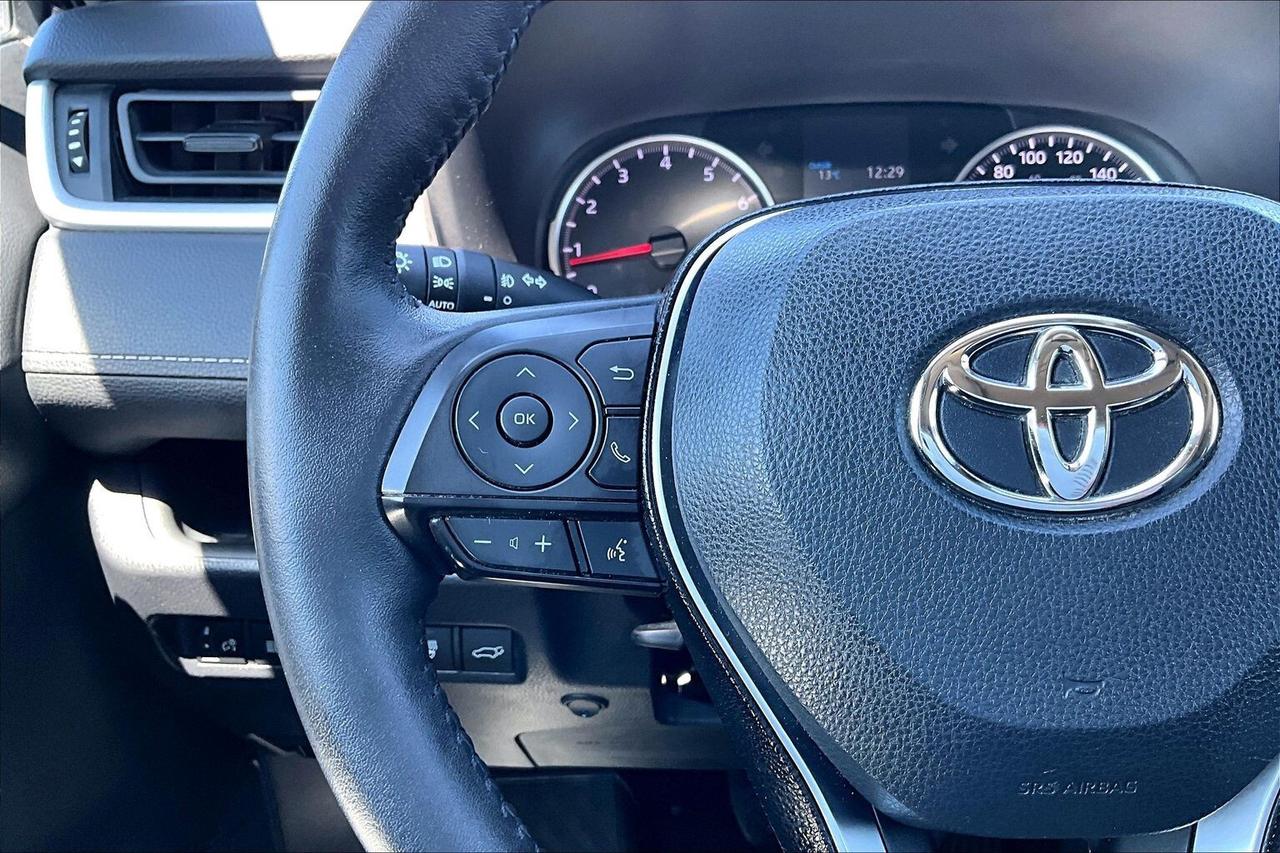2021 Toyota RAV4 XLE AWD   SUNROOF   POWER TRUNK   HEAT SEATS/STEER Photo