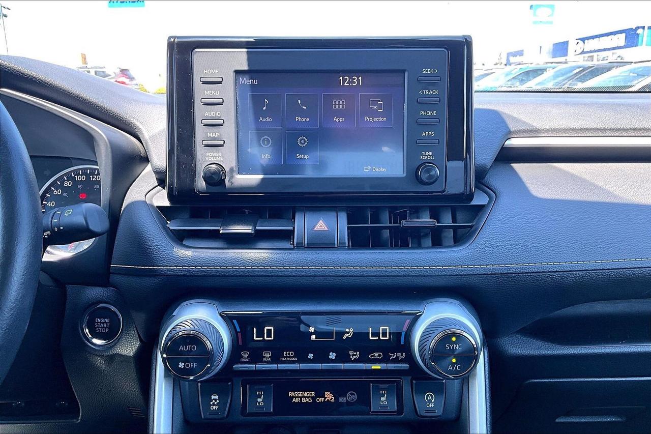 2021 Toyota RAV4 XLE AWD   SUNROOF   POWER TRUNK   HEAT SEATS/STEER Photo