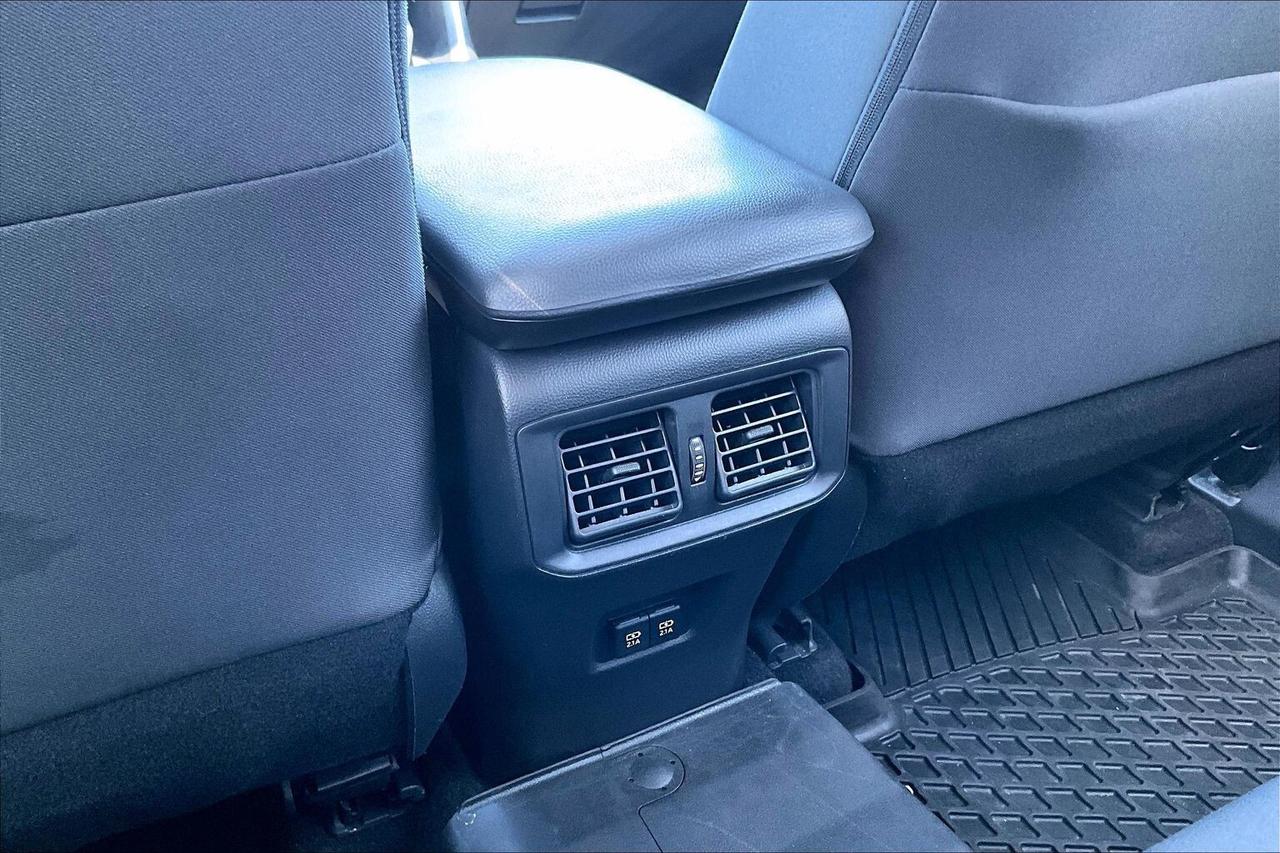 2021 Toyota RAV4 XLE AWD   SUNROOF   POWER TRUNK   HEAT SEATS/STEER Photo