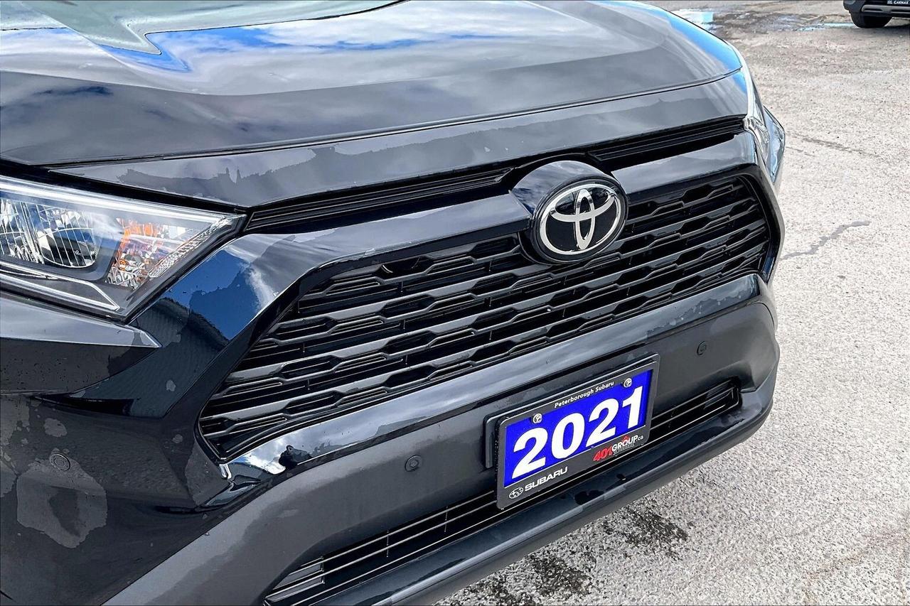 2021 Toyota RAV4 XLE AWD   SUNROOF   POWER TRUNK   HEAT SEATS/STEER Photo
