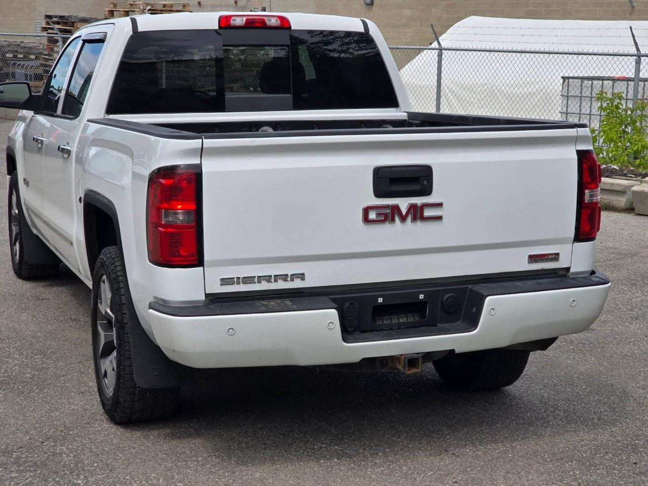 2014 GMC Sierra 1500 4WD Crew Cab Standard Box SLT Photo