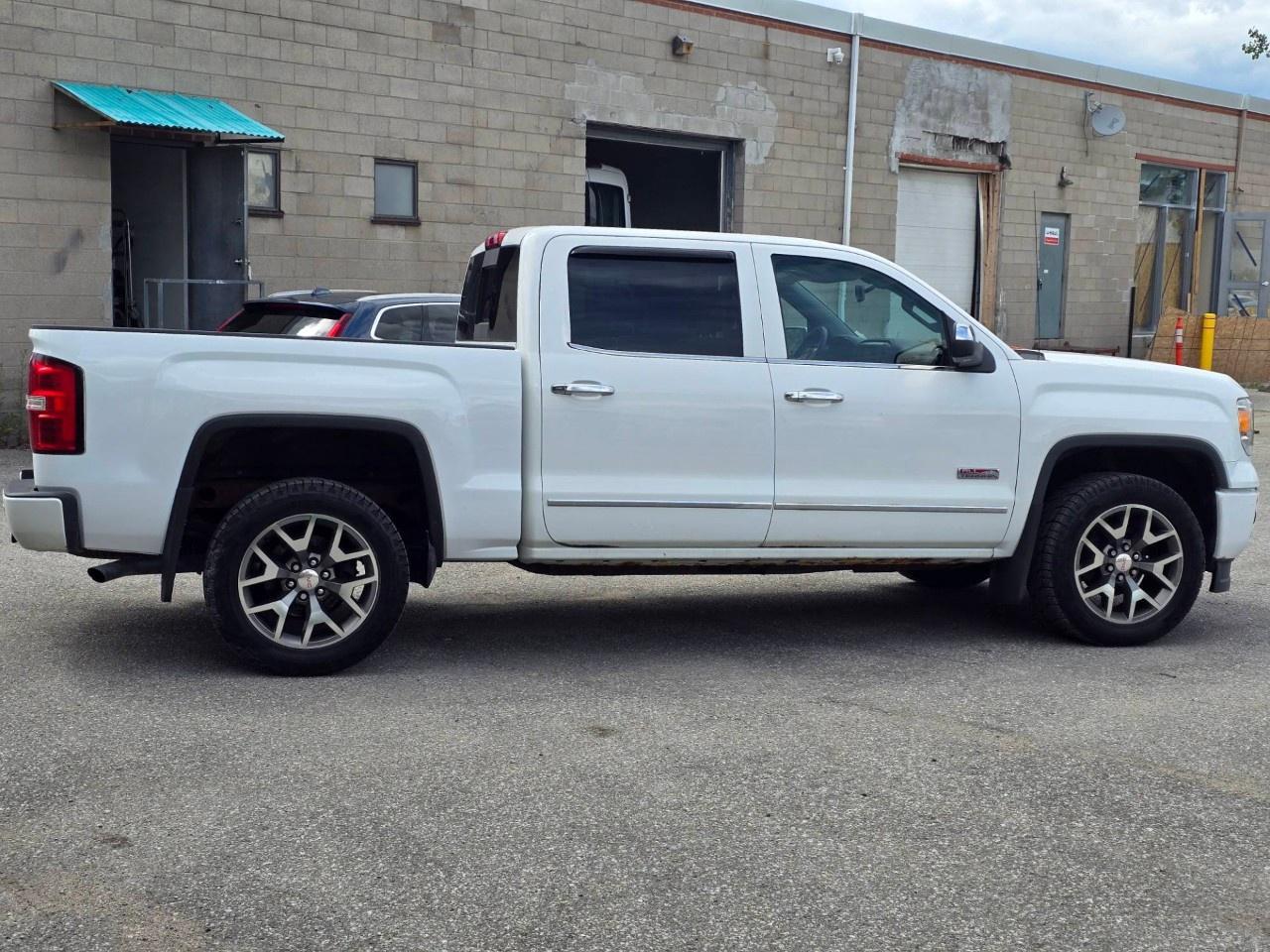 2014 GMC Sierra 1500 4WD Crew Cab Standard Box SLT Photo