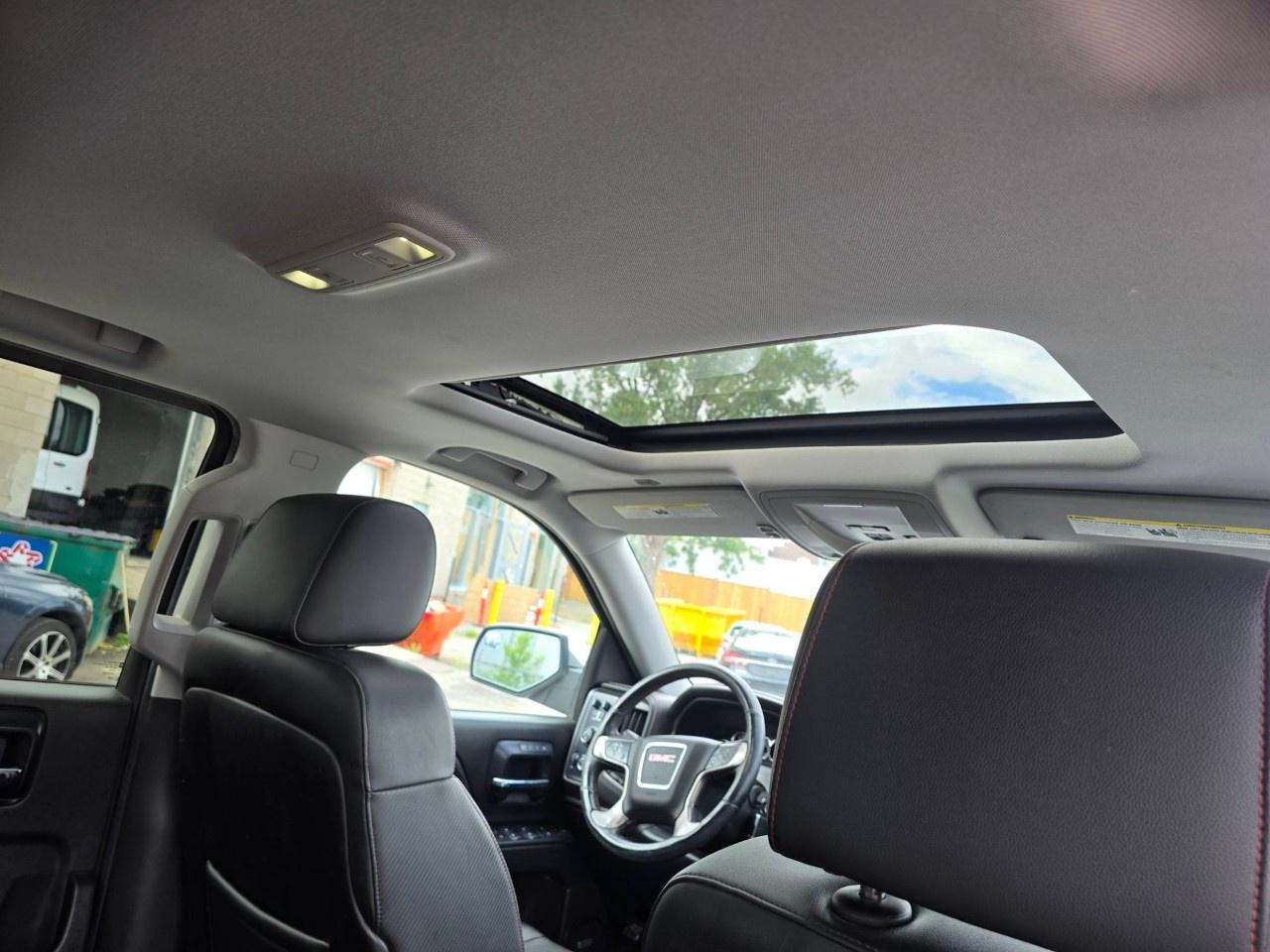 2014 GMC Sierra 1500 4WD Crew Cab Standard Box SLT Photo