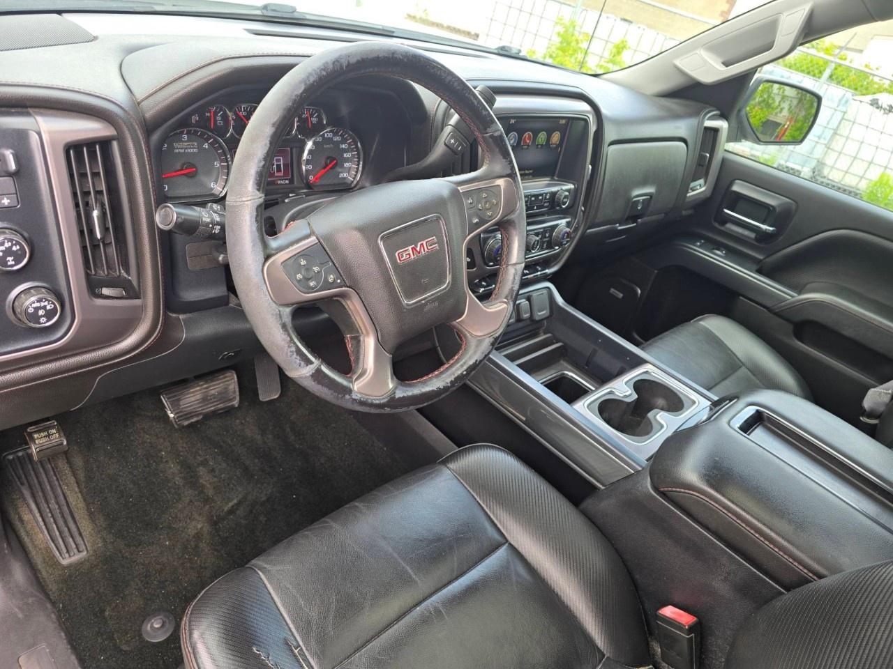 2014 GMC Sierra 1500 4WD Crew Cab Standard Box SLT Photo