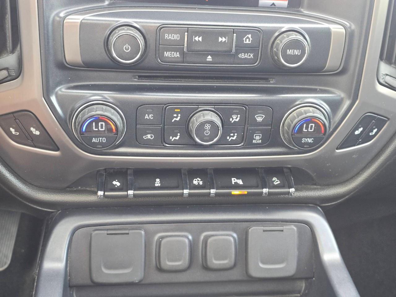2014 GMC Sierra 1500 4WD Crew Cab Standard Box SLT Photo